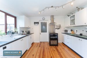 Kitchen- click for photo gallery
